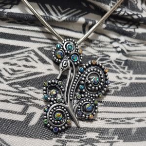Peacock silver with iridescent rhinestone pendant choker necklace